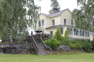 Strömsborg on its stone wall, with the stairs up to the terrace